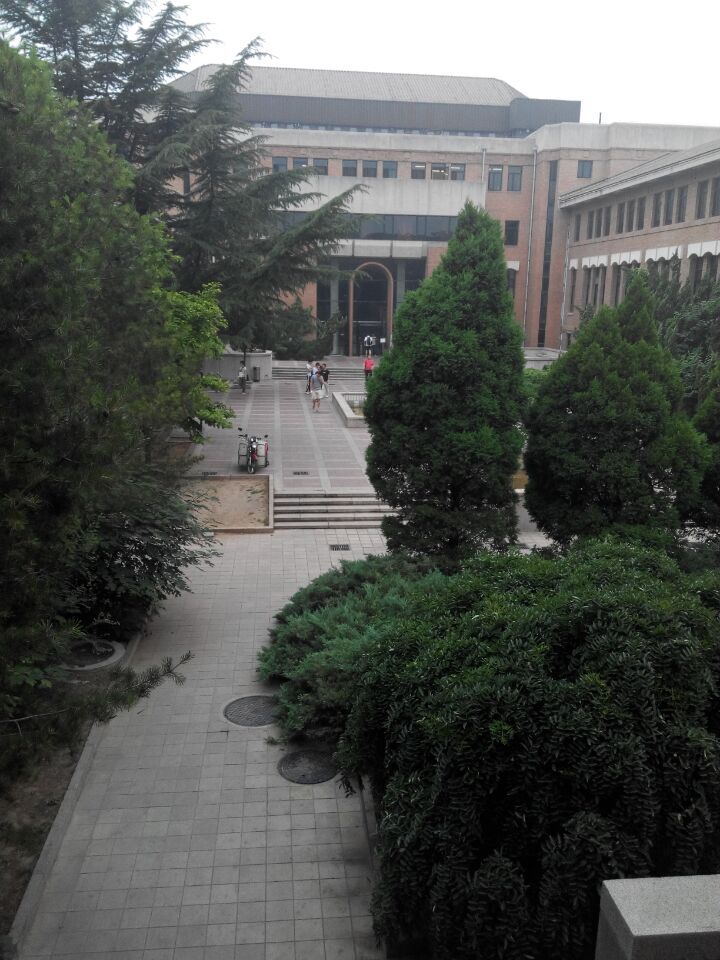 清华大学工商管理总裁班图书馆报告厅一角