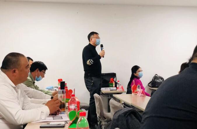 清华大学建筑业总裁班同学现场提问解答环节